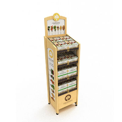 La posizione di schiocco di Pinewood visualizza il banco di mostra di Candy con i livellatori per i negozi di dolci
